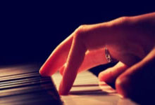 稳健中投！莱昂纳德出战40分钟 20中10&三分4中2得到25分10板.